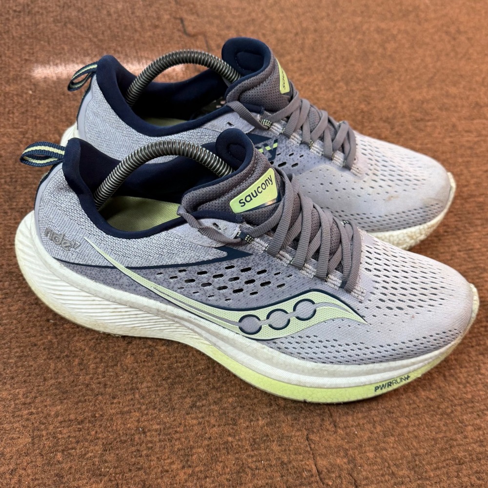 Saucony Ride 17 Womens Running Shoes Fog Lime Gray Sneakers Size 11 S10924-110